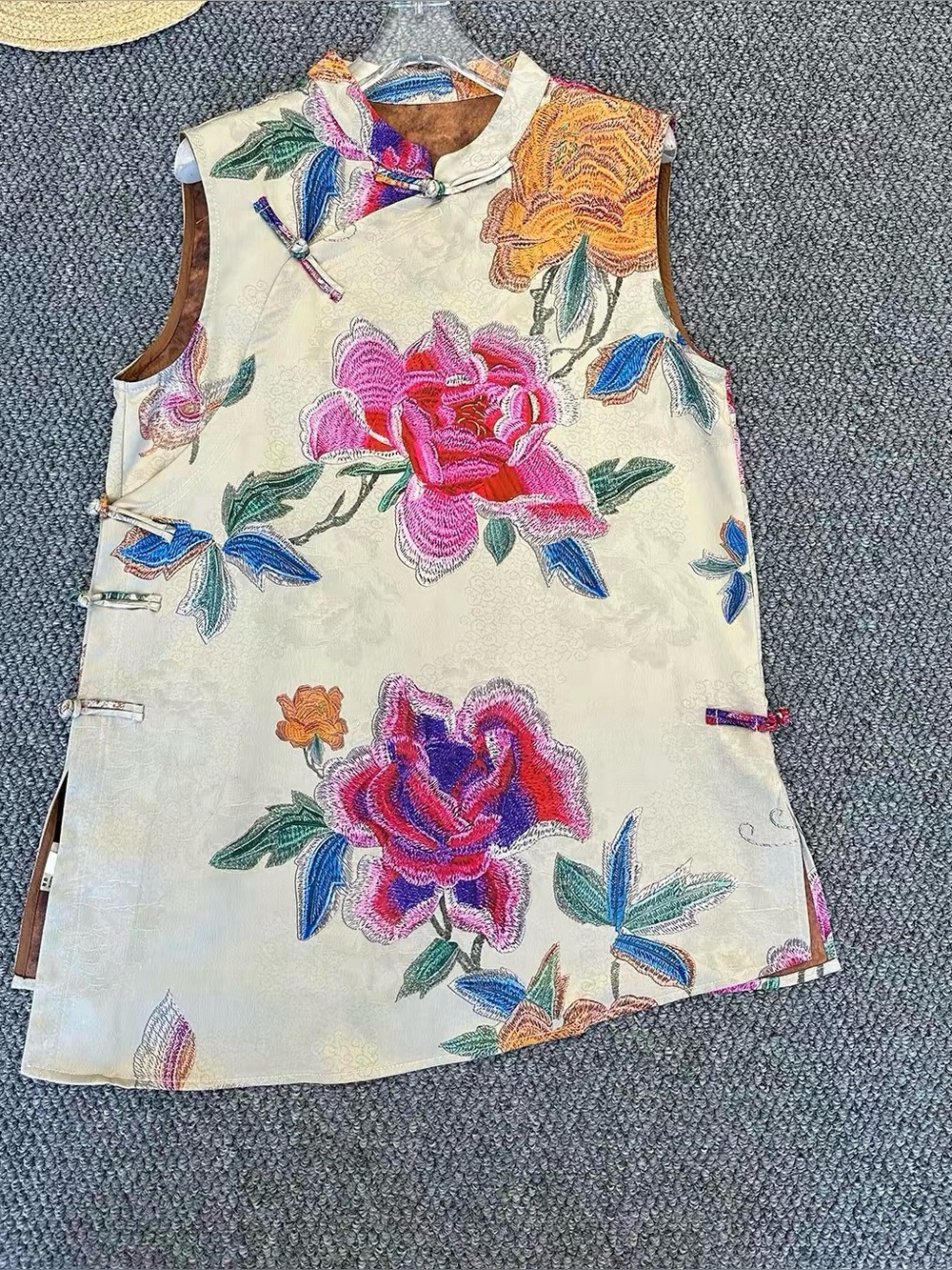 Satin Floral Mandarin Collar Sleeveless Top